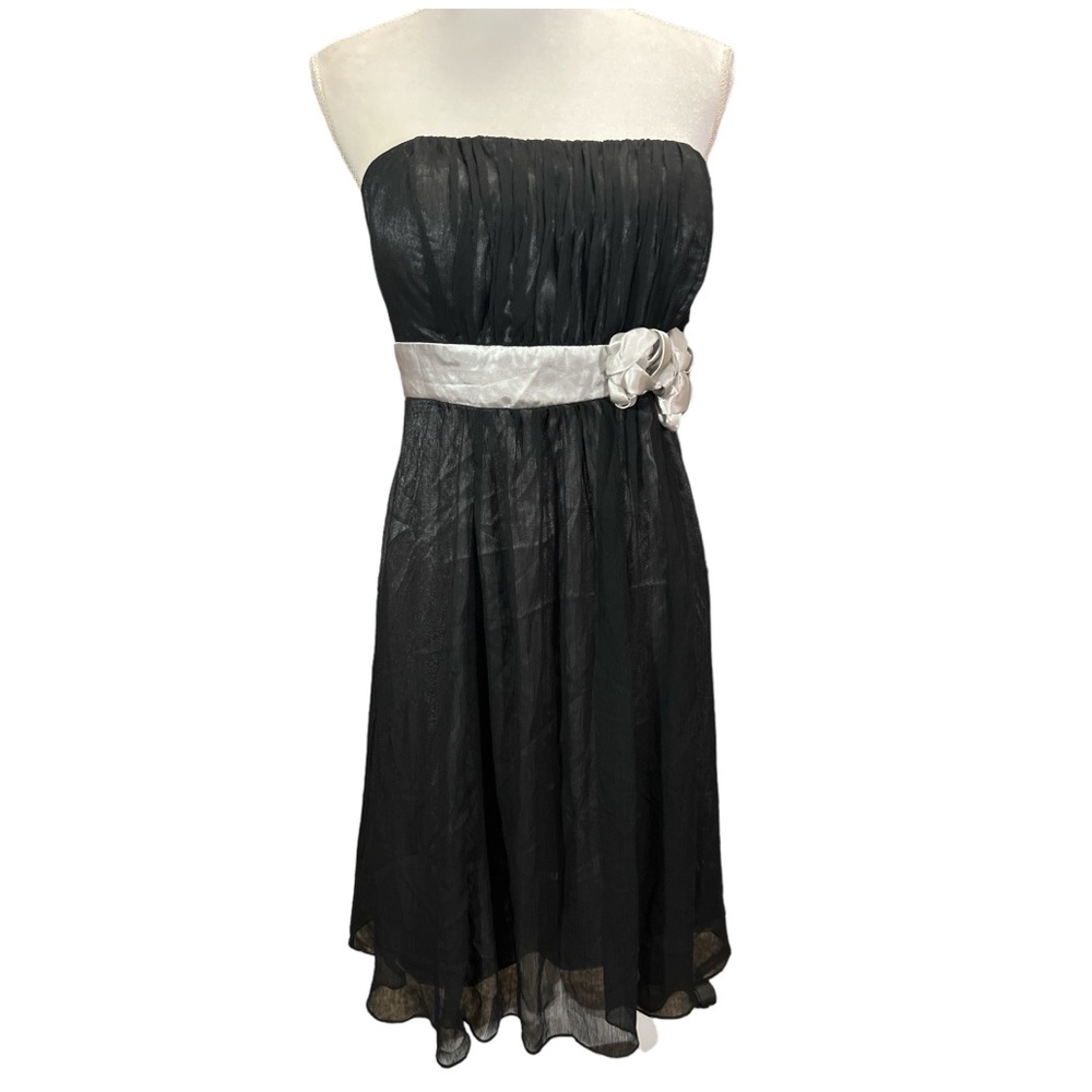 Sangria EC stunning black fit and flare strapless cocktail dress. Size 14P